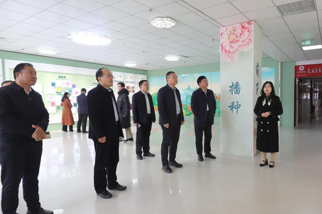 高峰帶隊赴菏澤學院考察交流，共謀生物技術(shù)開發(fā)服務新篇章